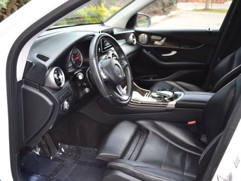 Used 2016 Mercedes-Benz GLC 300 4MATIC image 18