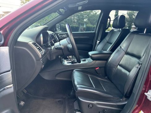 Used 2019 Jeep Grand Cherokee Limited w/ Luxury Group II AWD/4WD image 23