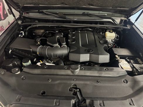 Used 2019 Toyota 4Runner Limited image 7