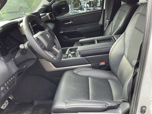 Used 2025 Toyota Tundra Limited w/ TRD Off-Road Package AWD/4WD image 10