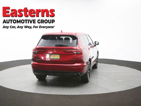 Used 2022 Mitsubishi Outlander SE FWD image 39