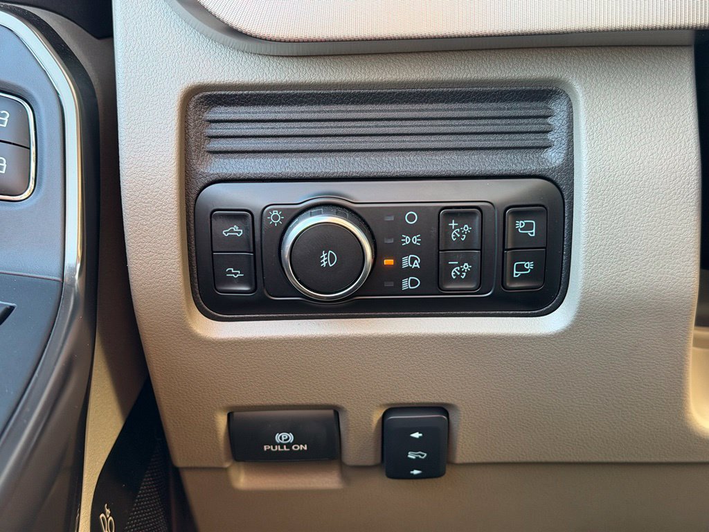 Used 2026 Ford F350 Platinum w/ Platinum Plus Package AWD/4WD image 12