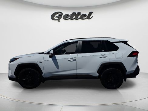 Used 2024 Toyota RAV4 XLE w/ Convenience Package FWD image 8