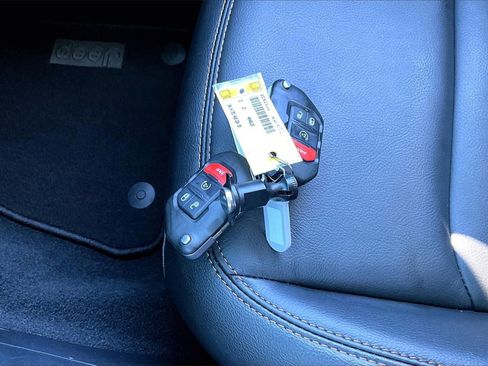 Certified 2021 Jeep Wrangler Unlimited Rubicon image 32