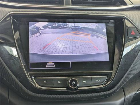 Used 2021 Chevrolet TrailBlazer LT w/ Convenience Package FWD image 9