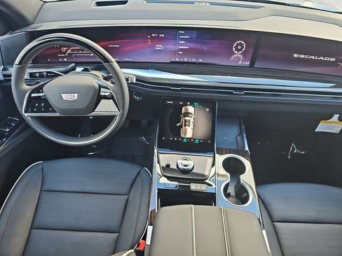 New 2026 Cadillac Escalade ESV Luxury w/ Touring Package image 9