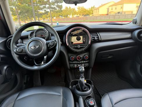 Used 2017 MINI Cooper 4-Door Hardtop FWD image 11