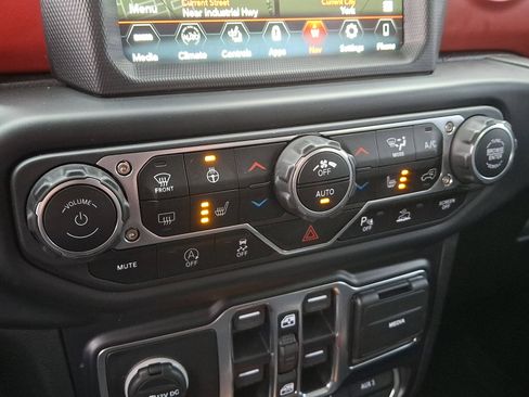 Used 2020 Jeep Gladiator Rubicon w/ Dual Top Group image 23