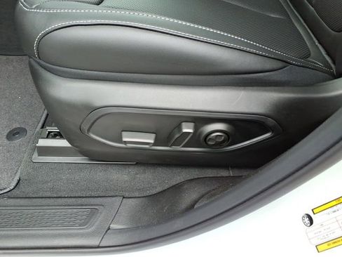 New 2026 Jeep Grand Cherokee L Limited AWD/4WD image 17