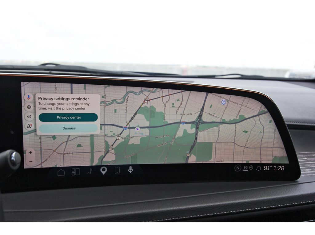 Used 2025 Cadillac XT4 Premium Luxury FWD image 23