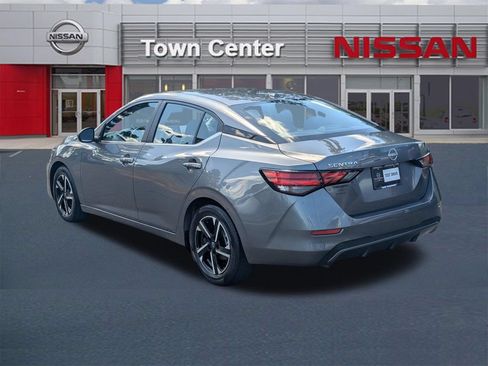 Certified 2025 Nissan Sentra SV FWD image 5