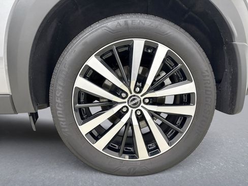 Used 2025 Nissan Pathfinder Platinum w/ Cargo Package image 23