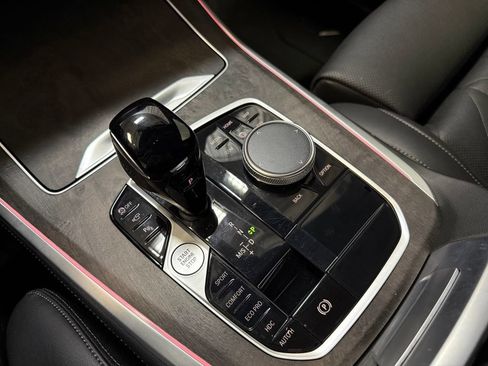 Used 2023 BMW X5 xDrive40i AWD/4WD image 11