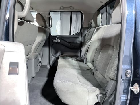 Used 2021 Nissan Frontier SV image 14