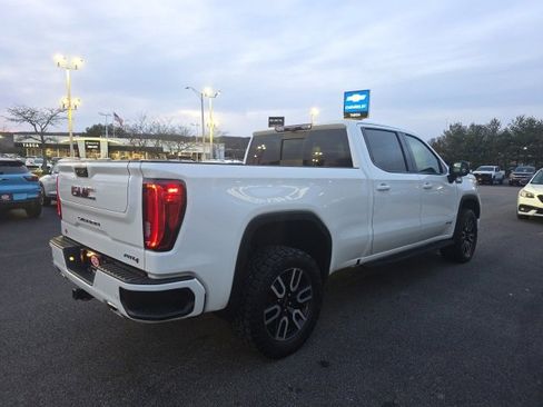 Used 2023 GMC Sierra 1500 AT4 w/ AT4 Premium Package image 4