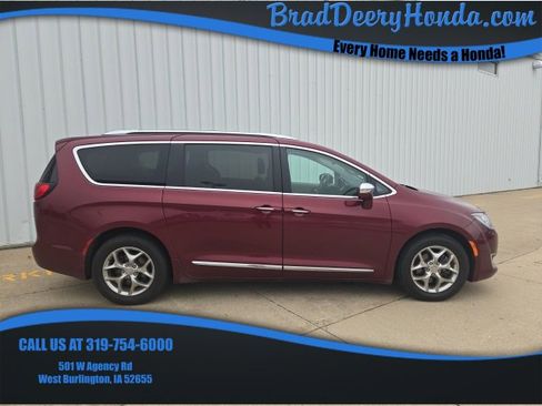 Used 2019 Chrysler Pacifica Limited image 1