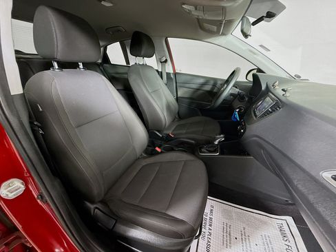 Used 2020 Hyundai Accent SE FWD image 33