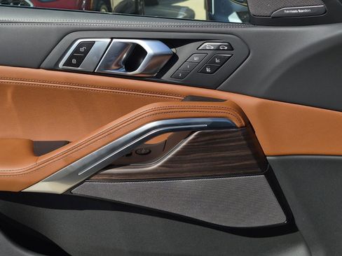 New 2026 BMW X6 xDrive40i w/ Executive Package image 23