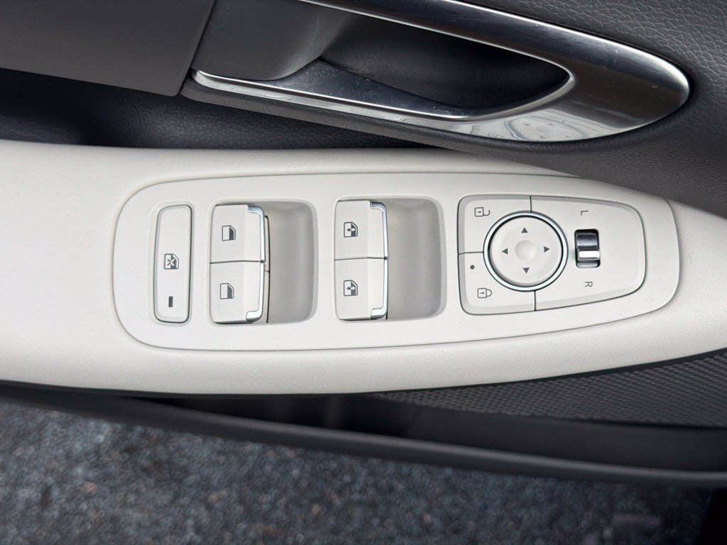 Certified 2023 Hyundai Sonata SEL FWD image 17