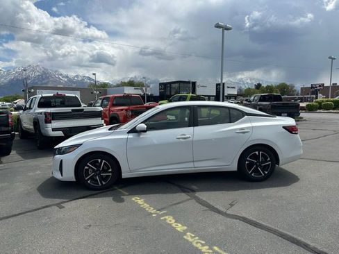 Used 2024 Nissan Sentra SV FWD image 6