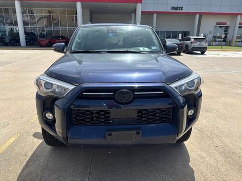 Used 2022 Toyota 4Runner SR5 Premium w/ Moonroof Package RWD image 3