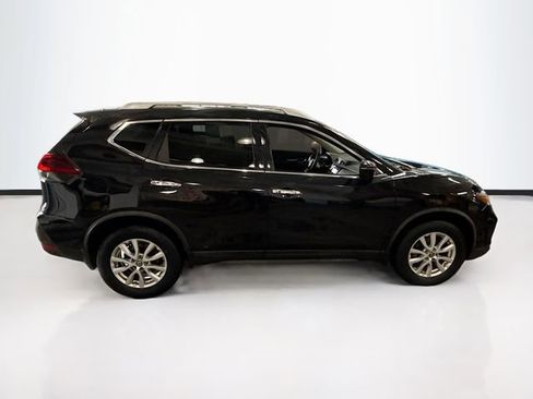 Used 2018 Nissan Rogue SV w/ Premium Package image 5