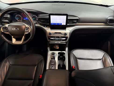 Certified 2022 Ford Explorer XLT w/ Equipment Group 202A image 51