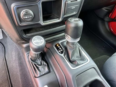 Used 2024 Jeep Wrangler Sport image 21