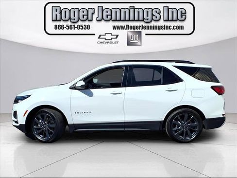 Used 2023 Chevrolet Equinox RS image 2