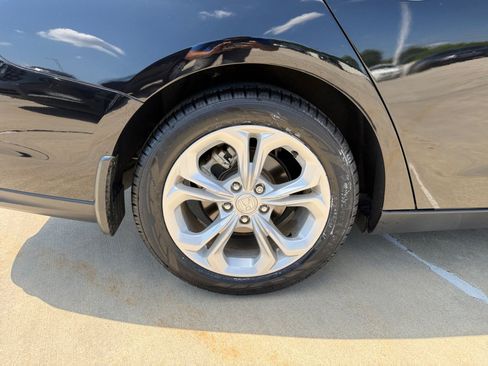Certified 2024 Honda Accord LX image 27