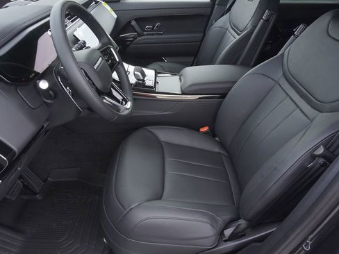 New 2025 Land Rover Range Rover Sport SE image 19