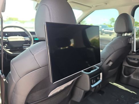 New 2027 Kia Carnival SX Prestige FWD image 17