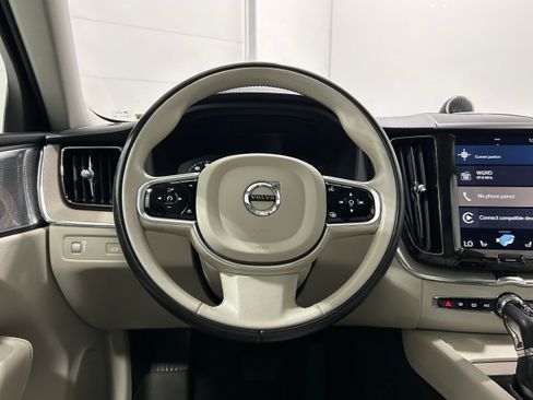 Used 2018 Volvo XC60 T6 Inscription w/ Luxury Seat Package AWD/4WD image 13