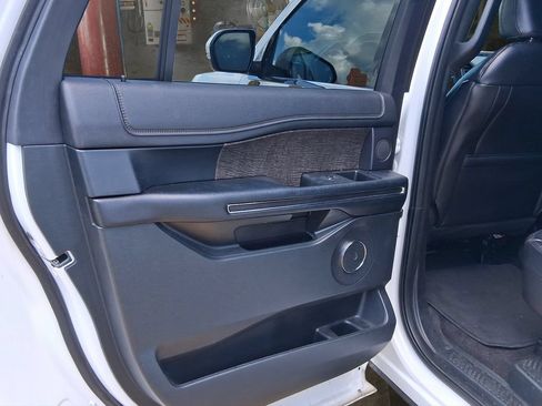 Used 2021 Ford Expedition Max Limited RWD image 10