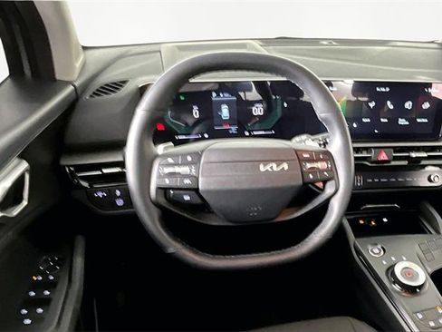 Certified 2026 Kia Sportage LX image 8