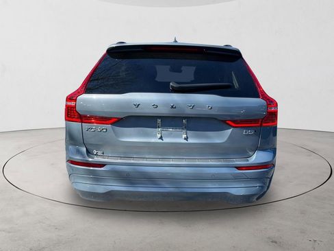 Certified 2023 Volvo XC60 B5 Core w/ Climate Package AWD/4WD image 4