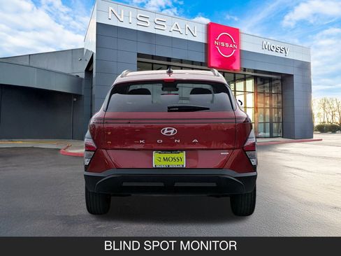 Used 2025 Hyundai Kona SEL image 9
