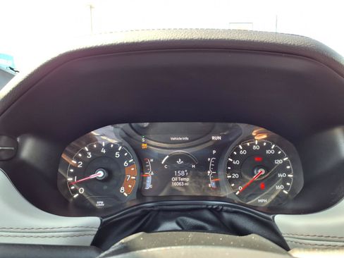 Used 2025 Jeep Compass Limited AWD/4WD image 12