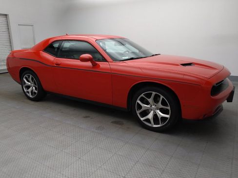 Used 2015 Dodge Challenger SXT Plus RWD image 11