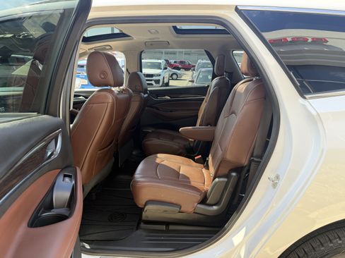 Used 2018 Buick Enclave Avenir w/ LPO, Cargo Package image 32