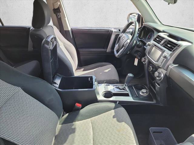 Used 2017 Toyota 4Runner SR5 AWD/4WD image 15