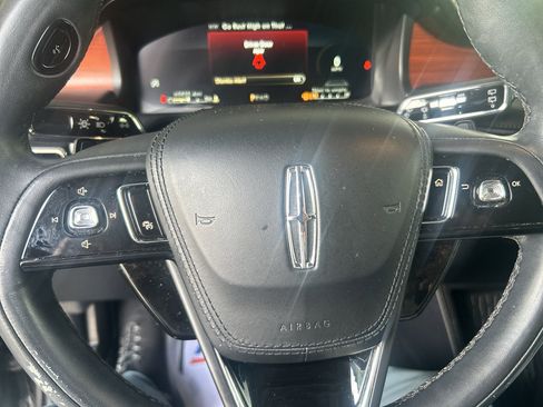 Used 2021 Lincoln Aviator Reserve w/ Equipment Group 208A AWD/4WD image 26