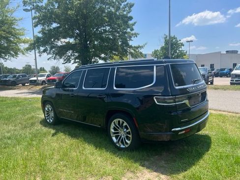 Used 2023 Jeep Grand Wagoneer Series II w/ Flexible Seating Group AWD/4WD image 3