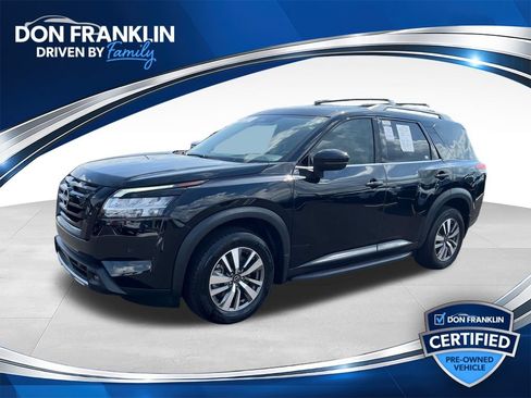 Used 2023 Nissan Pathfinder SL w/ Black Appearance Package AWD/4WD image 1
