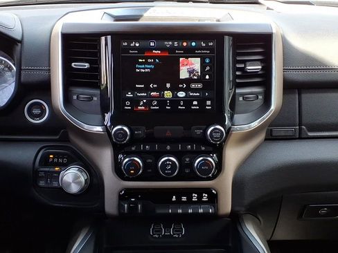 Used 2022 RAM 1500 Laramie AWD/4WD image 17