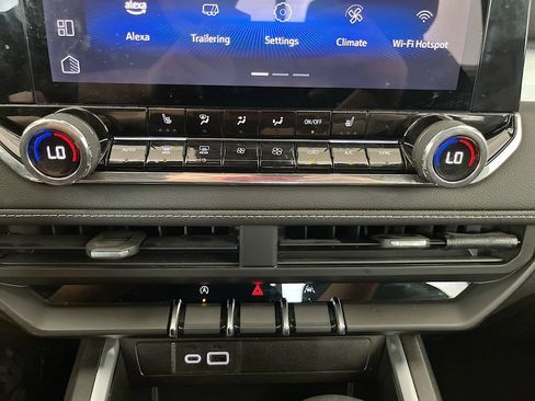 Used 2025 Chevrolet Colorado LT w/ Advanced Trailering Package AWD/4WD image 16