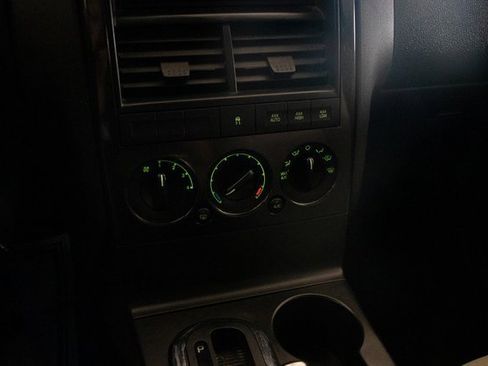 Used 2008 Ford Explorer XLT image 31