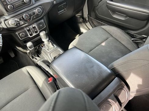 Used 2018 Jeep Wrangler Unlimited Sport S image 22