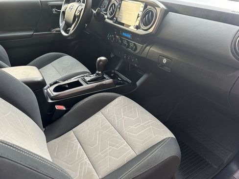 Used 2023 Toyota Tacoma TRD Off-Road image 19