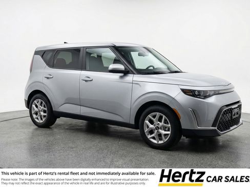 Used 2025 Kia Soul LX w/ LX Technology Package FWD image 1